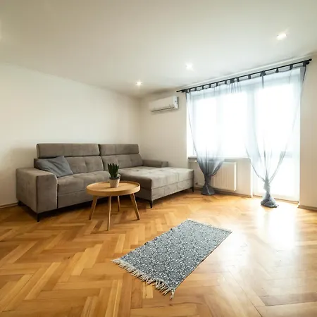 Apartment 2 Izbovy Moderne Zariadeny *